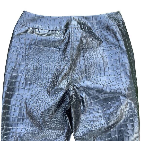 Women's Black Crocodile Skin Skinny Leather Pants - Stylish And Chic Design NWT - Picture 8 of 17